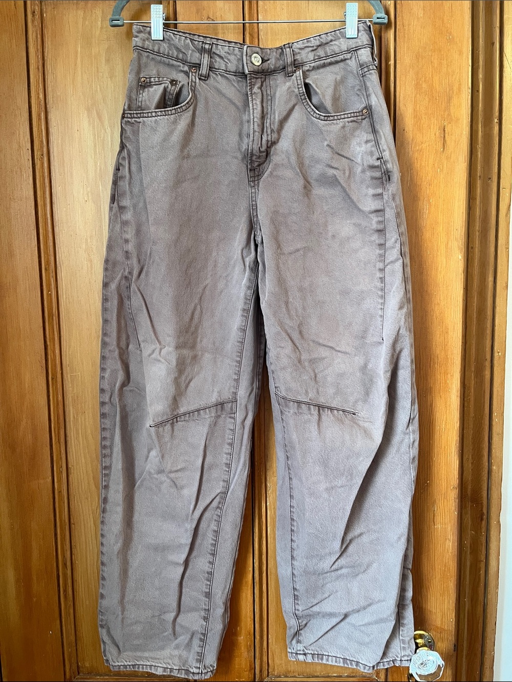 BDG Logan Barrel Leg Buckle Jeans